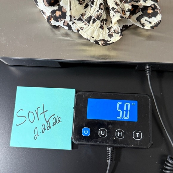 Maurices Womens Leopard Print V-Neck Blouse Long Sleeve Smocked Cuff Small - Picture 14 of 14